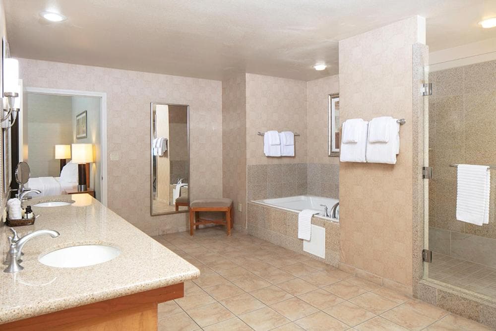 The Platinum Hotel - 3