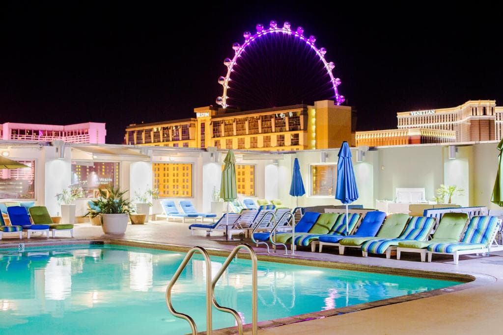 The Platinum Hotel - 4