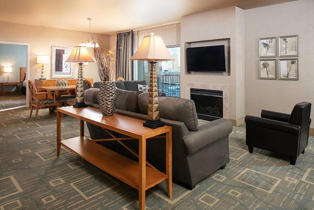 The Platinum Hotel - 5