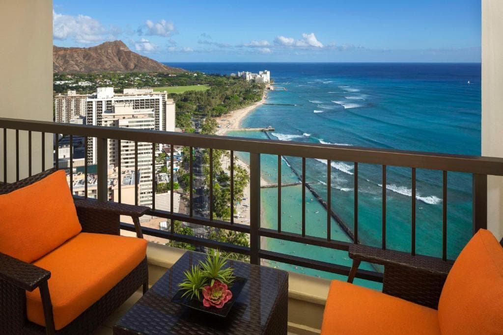 Hyatt Regency Waikiki Beach Resort & Spa - 16