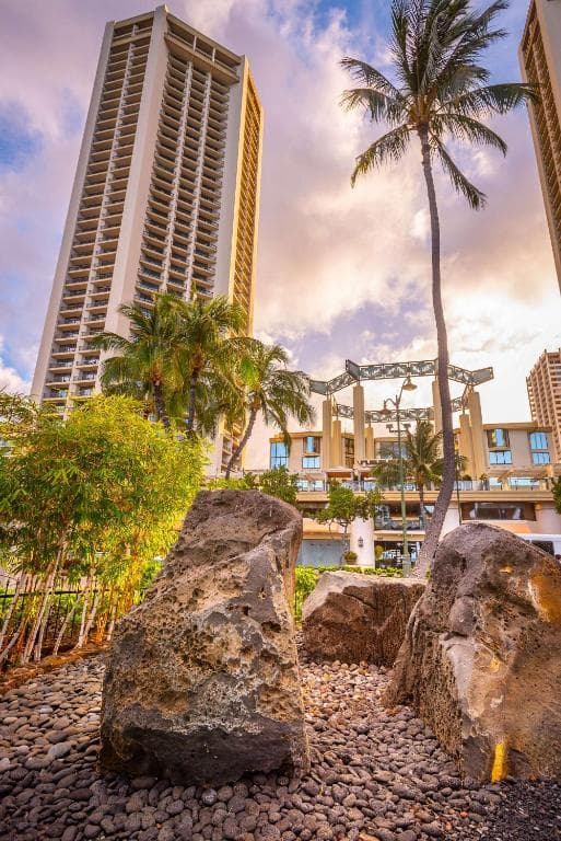 Hyatt Regency Waikiki Beach Resort & Spa - 30