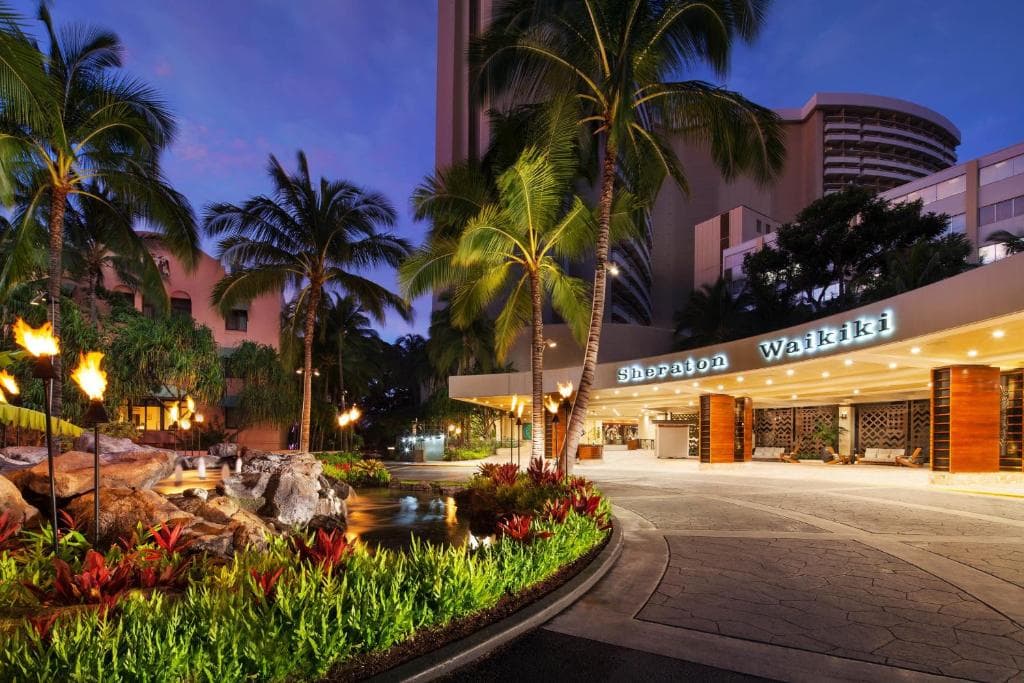 Sheraton Waikiki Beach Resort - 10