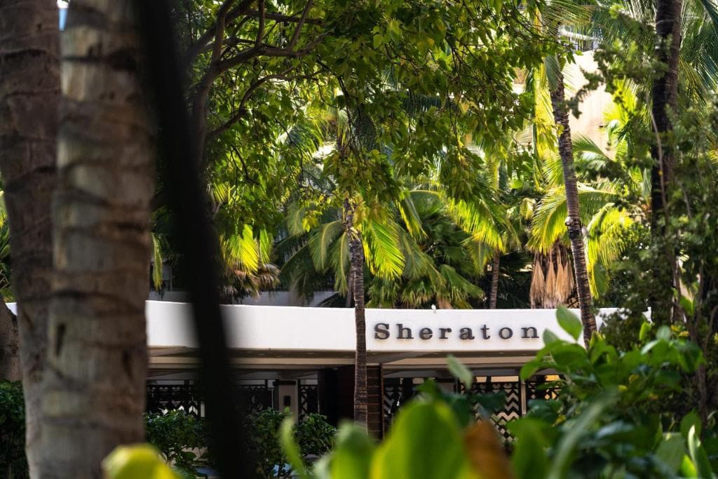 Sheraton Waikiki Beach Resort - 18