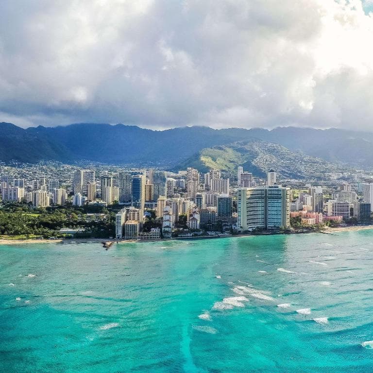 Embassy Suites by Hilton Waikiki Beach Walk - 9