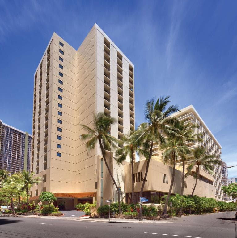 Hyatt Place Waikiki Beach - 4