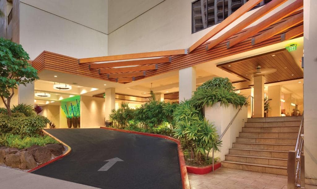 Hyatt Place Waikiki Beach - 5
