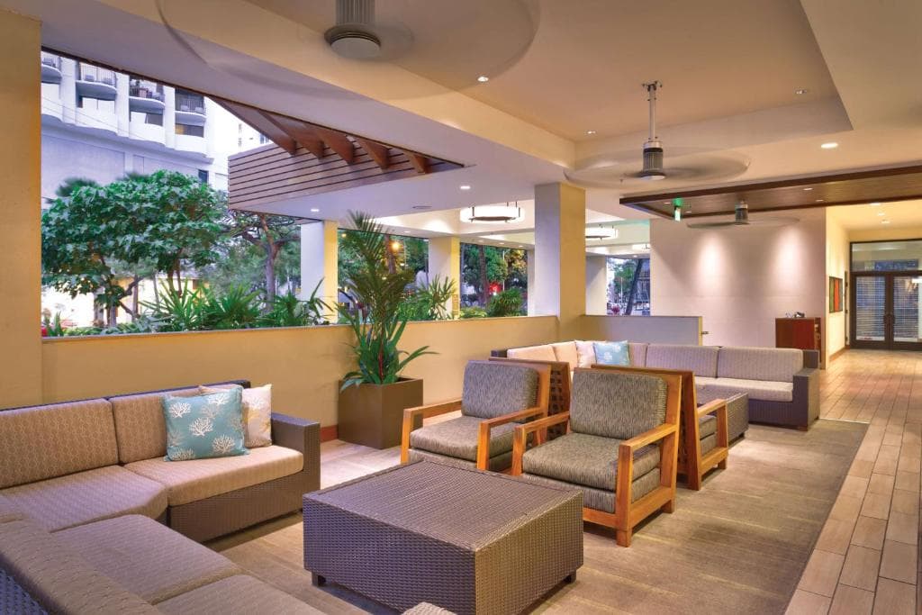Hyatt Place Waikiki Beach - 8