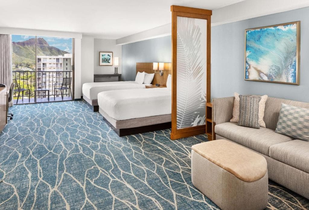 Hyatt Place Waikiki Beach - 10