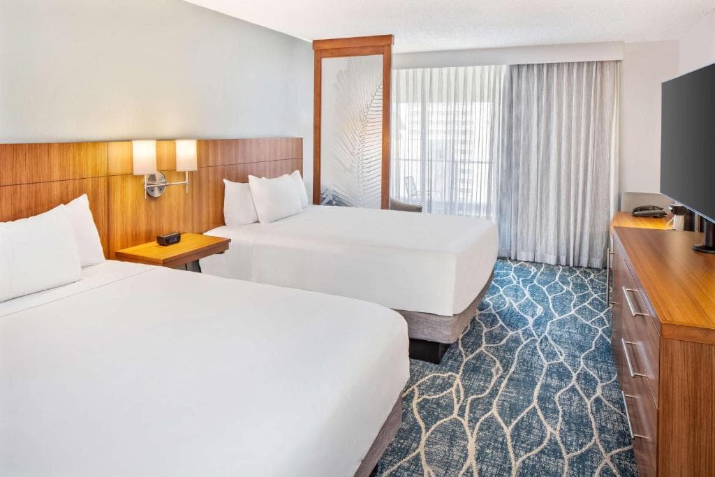 Hyatt Place Waikiki Beach - 23