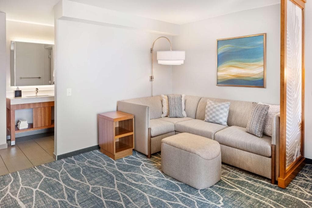 Hyatt Place Waikiki Beach - 38