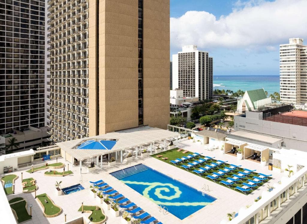 Hilton Waikiki Beach Resort & Spa - 24