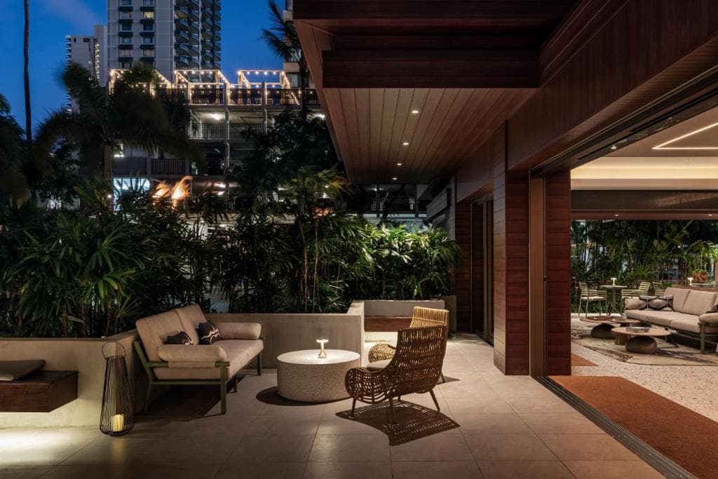 Romer Waikiki at The Ambassador - 6