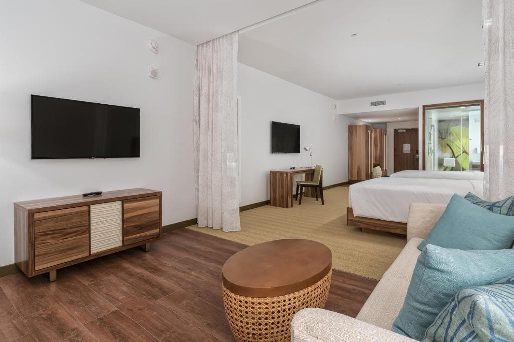 Hyatt Centric Waikiki Beach - 19
