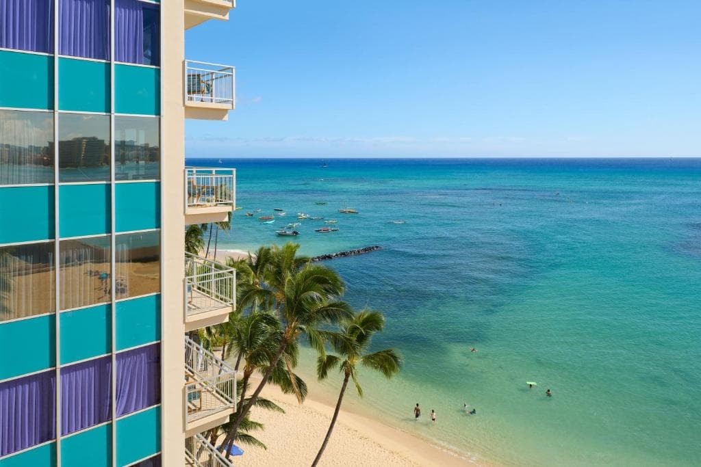 Kaimana Beach Hotel - 1