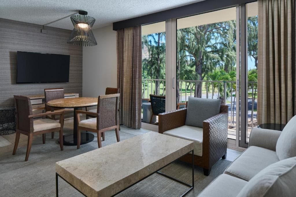 Kaimana Beach Hotel - 39