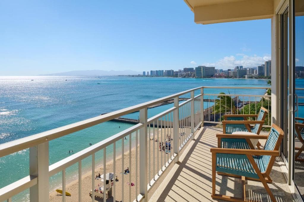 Kaimana Beach Hotel - 43