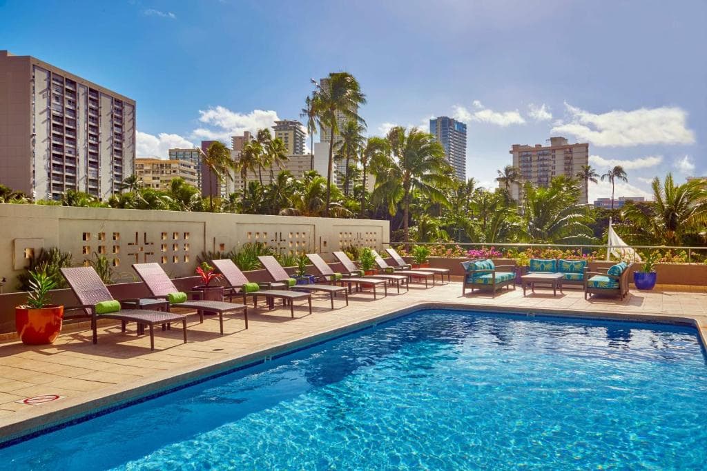 DoubleTree by Hilton Alana - Waikiki Beach - 1