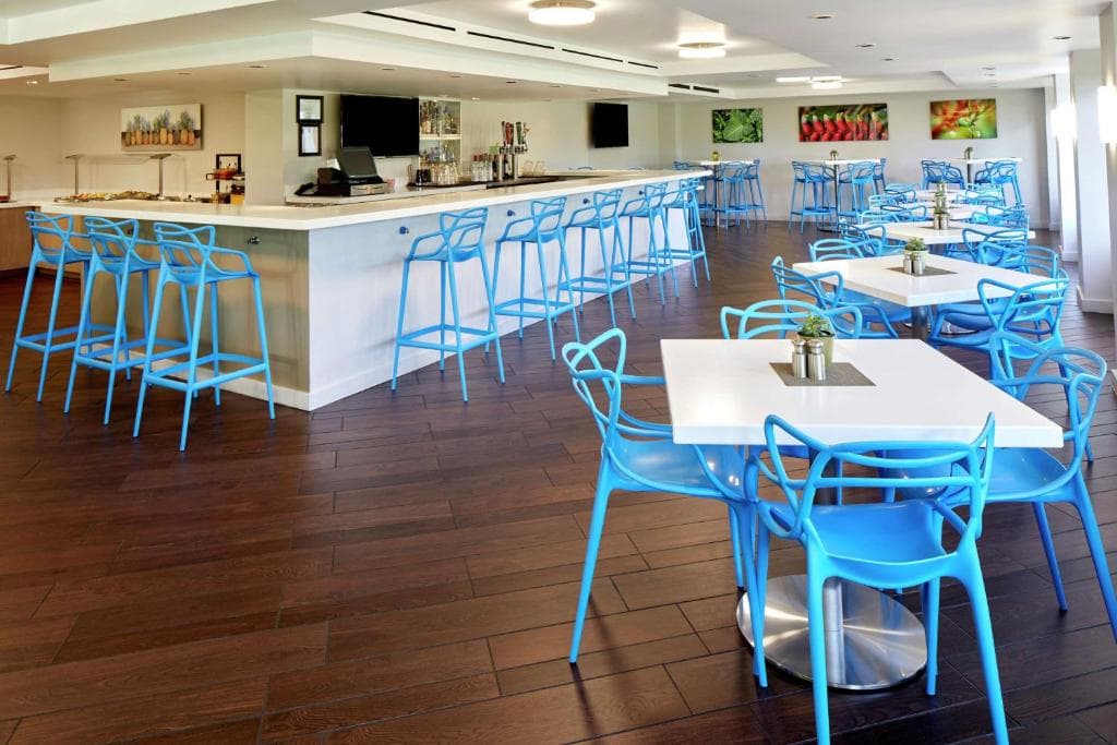 DoubleTree by Hilton Alana - Waikiki Beach - 11