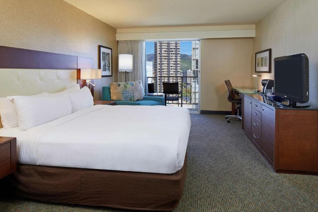 DoubleTree by Hilton Alana - Waikiki Beach - 38