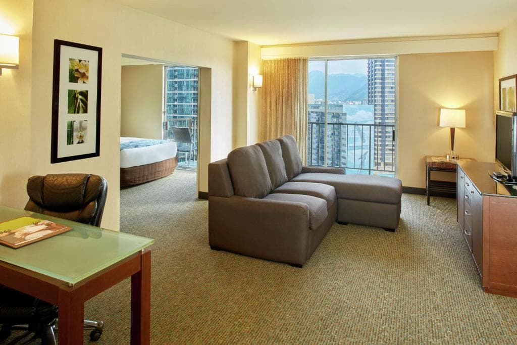 DoubleTree by Hilton Alana - Waikiki Beach - 39