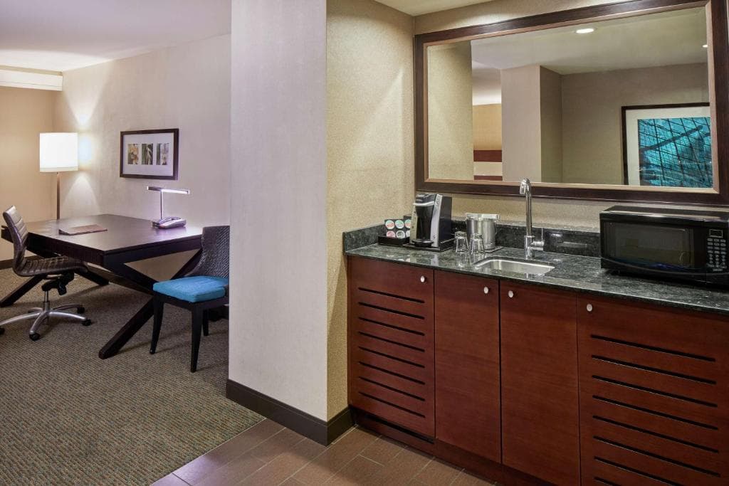DoubleTree by Hilton Alana - Waikiki Beach - 40