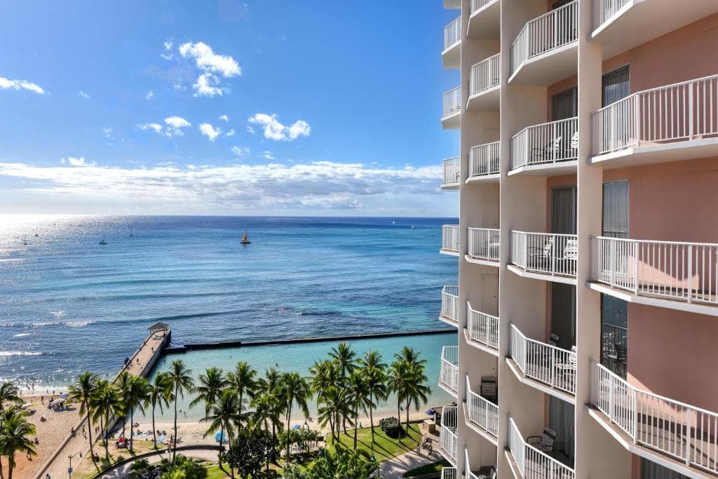 Park Shore Waikiki - 8