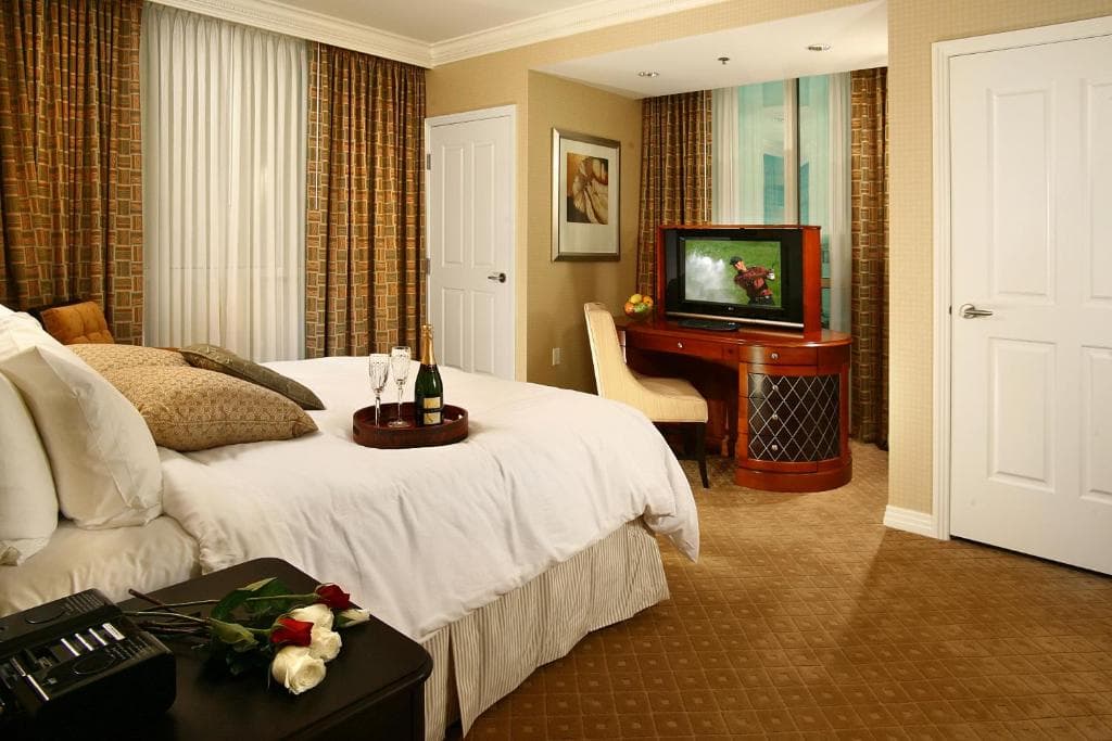 Luxury Suites International at The Signature - 6
