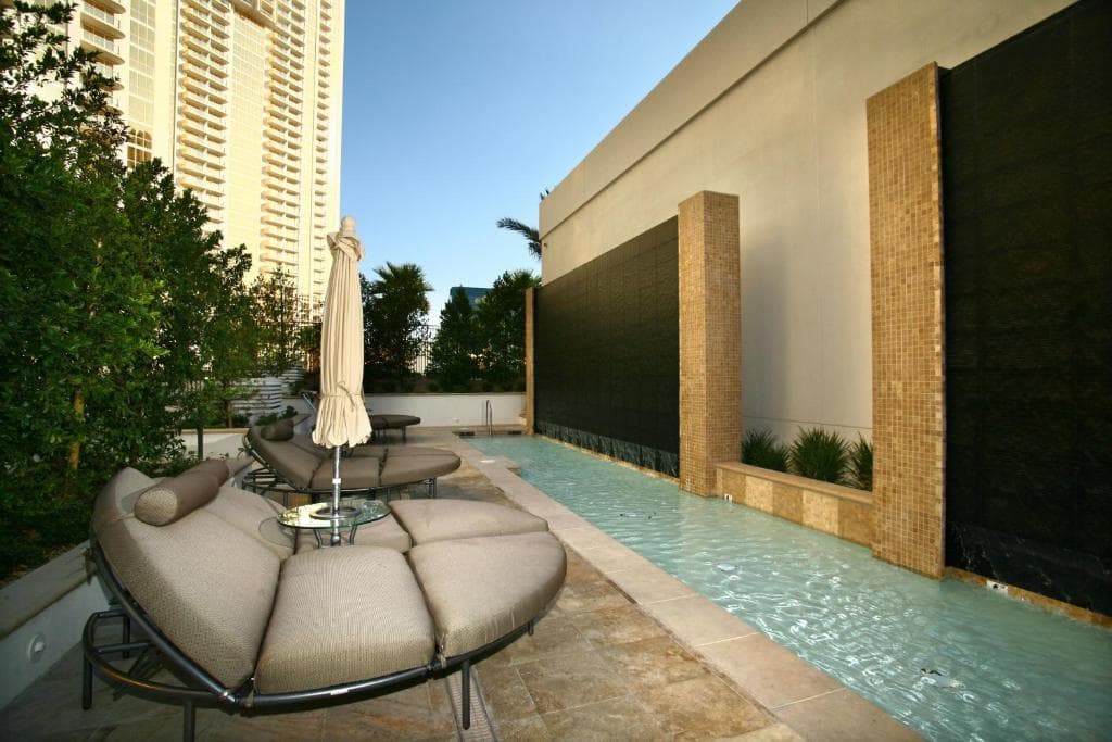Luxury Suites International at The Signature - 42