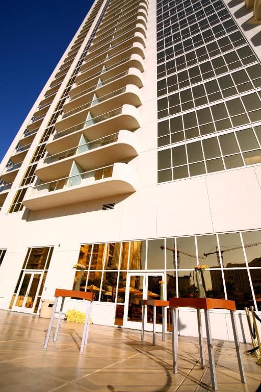 Luxury Suites International at The Signature - 44