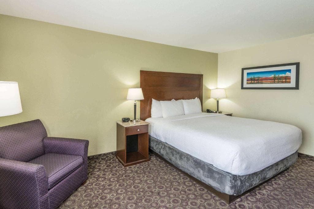 La Quinta Inn & Suites by Wyndham Las Vegas Airport South - 15