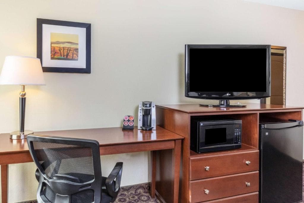 La Quinta Inn & Suites by Wyndham Las Vegas Airport South - 20