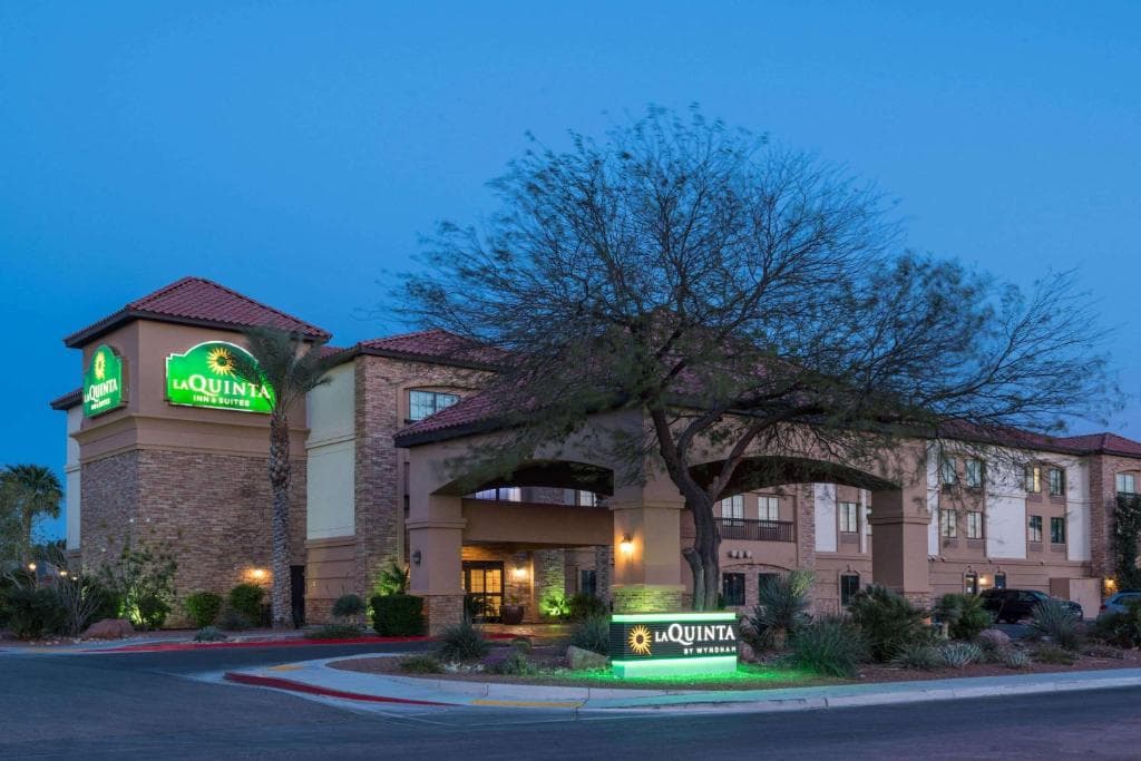La Quinta Inn & Suites by Wyndham Las Vegas Airport South - 28