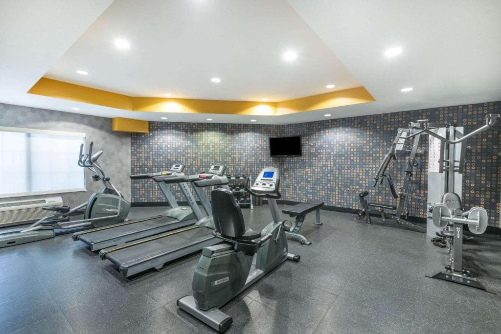 La Quinta Inn & Suites by Wyndham Las Vegas Airport South - 32