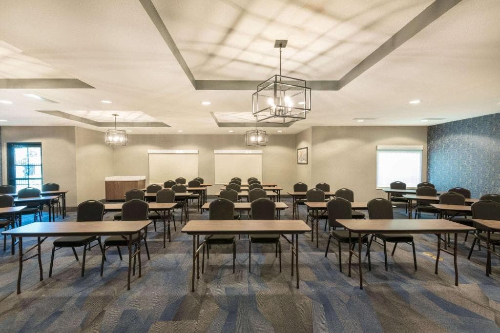 La Quinta Inn & Suites by Wyndham Las Vegas Airport South - 36