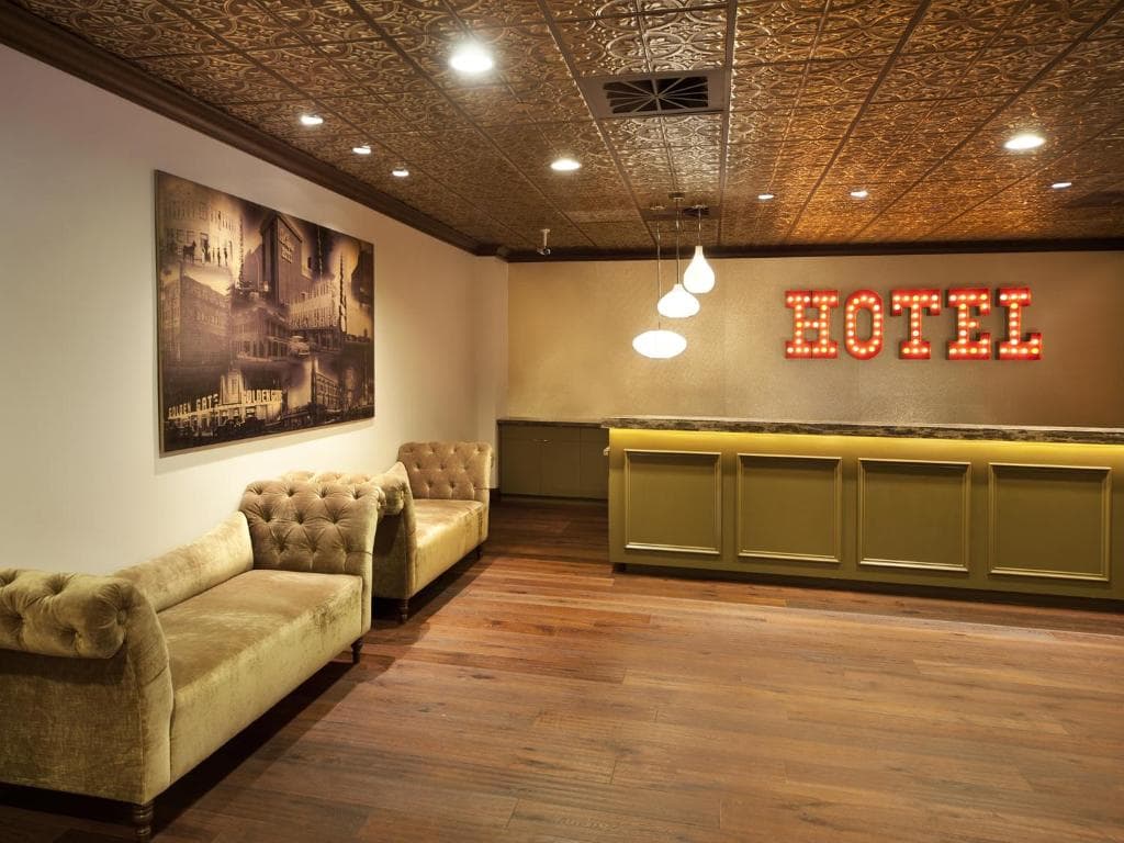 Golden Gate Hotel & Casino - 11
