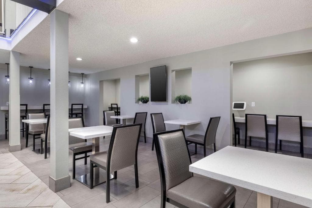 Best Western McCarran Inn - 14