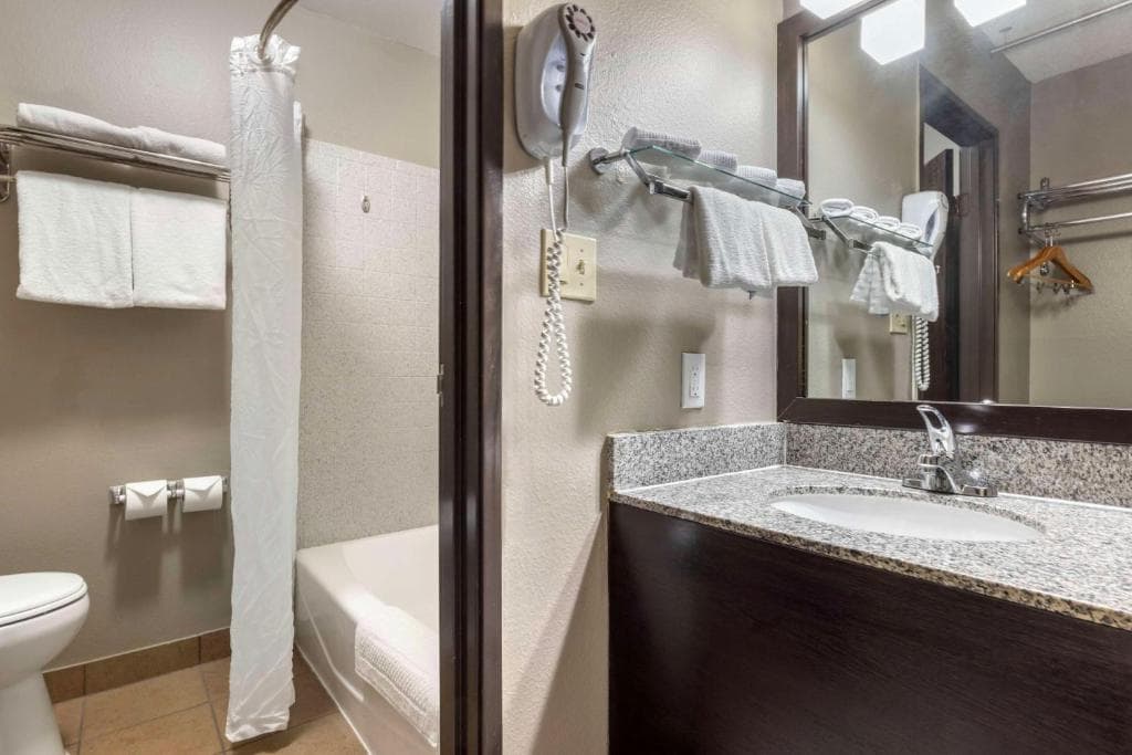 Best Western McCarran Inn - 38