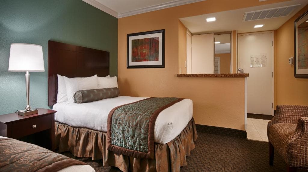 Best Western Plus Casino Royale - 12