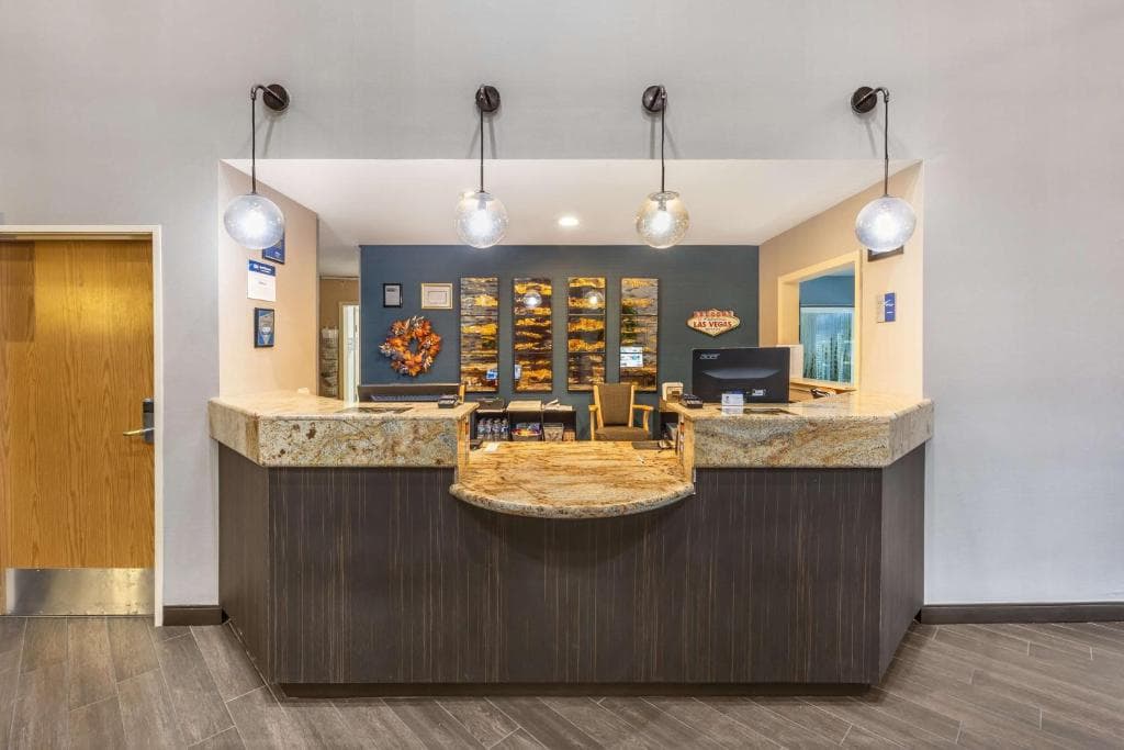 Best Western Plus North Las Vegas Inn & Suites - 10