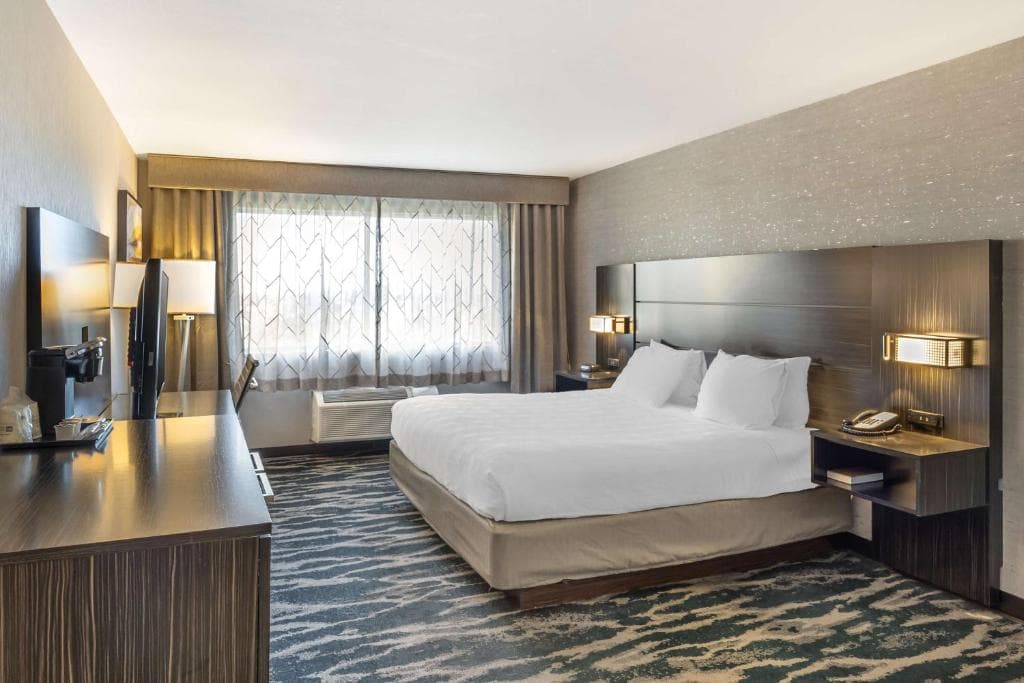 Best Western Plus North Las Vegas Inn & Suites - 24