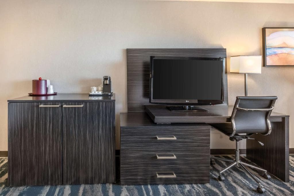 Best Western Plus North Las Vegas Inn & Suites - 25