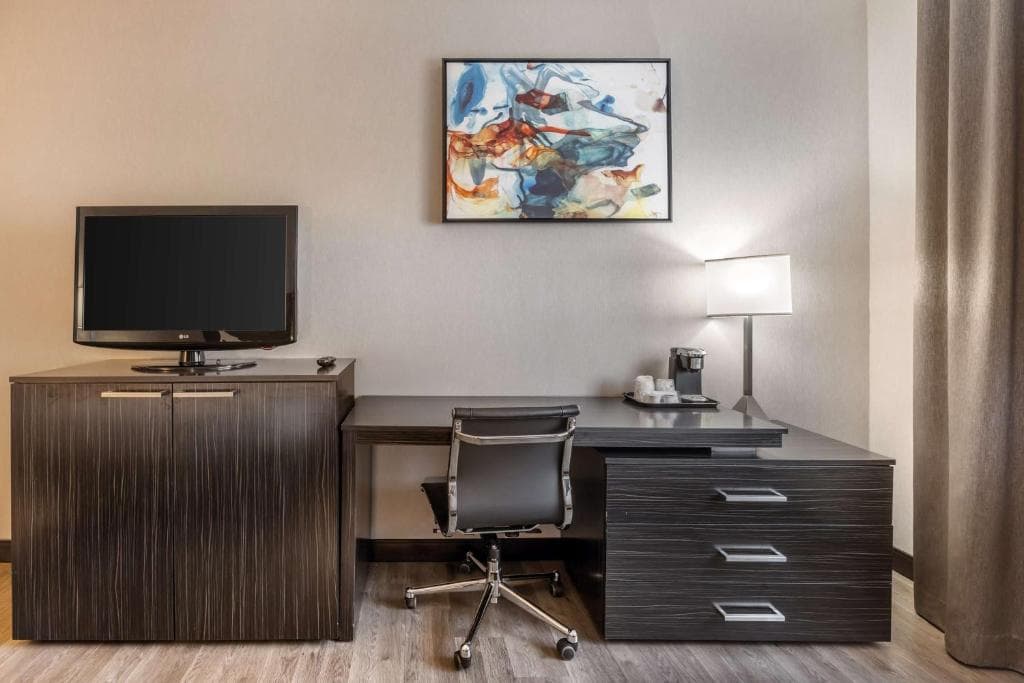 Best Western Plus North Las Vegas Inn & Suites - 31
