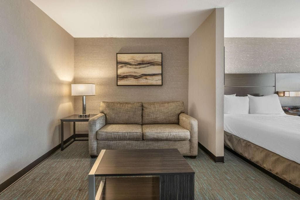 Best Western Plus North Las Vegas Inn & Suites - 38