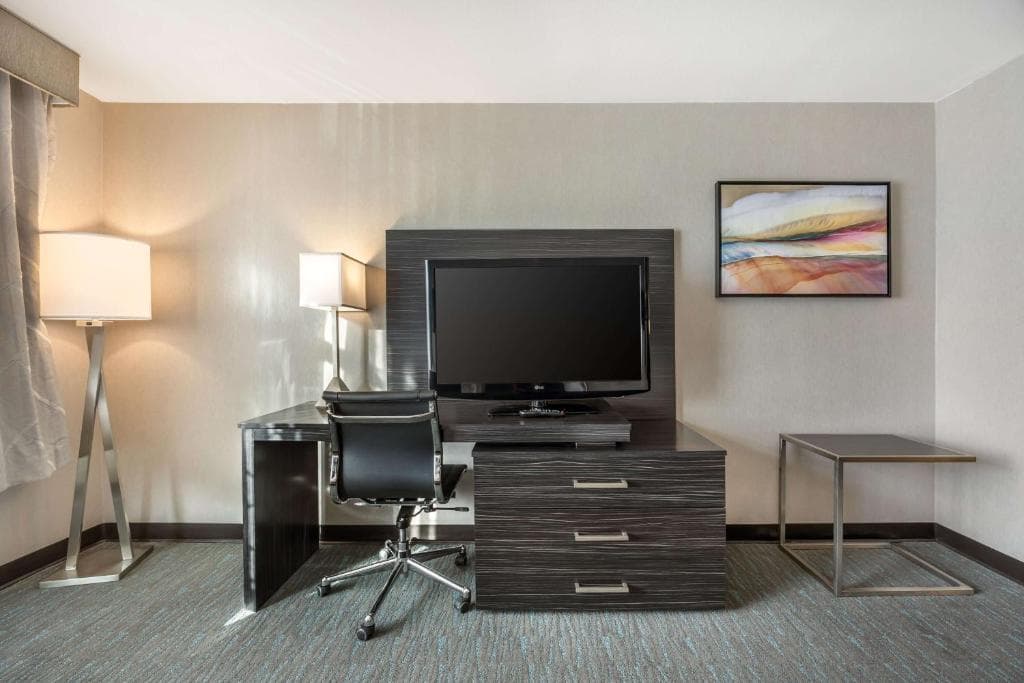 Best Western Plus North Las Vegas Inn & Suites - 40