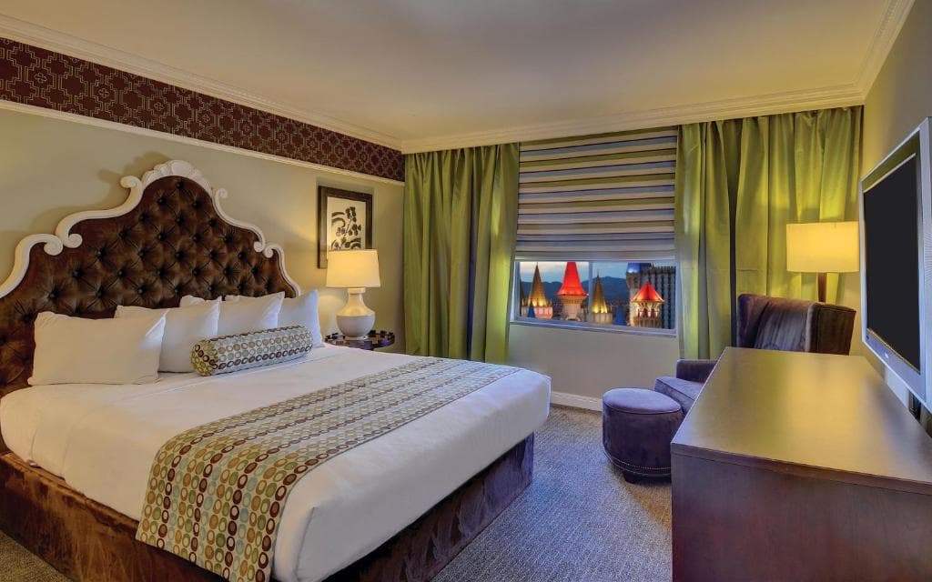 Excalibur Hotel & Casino - 2