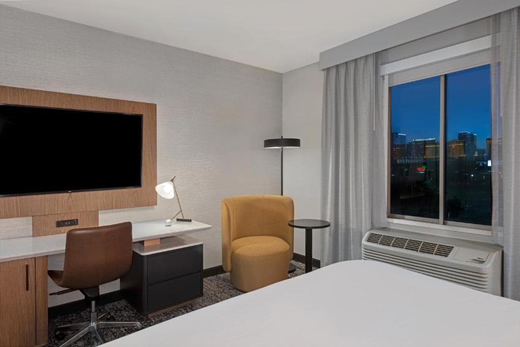 DoubleTree by Hilton Las Vegas East Flamingo - 39
