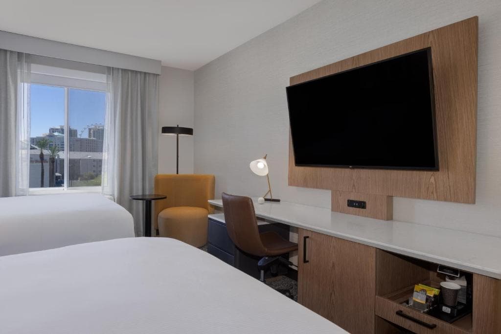 DoubleTree by Hilton Las Vegas East Flamingo - 42
