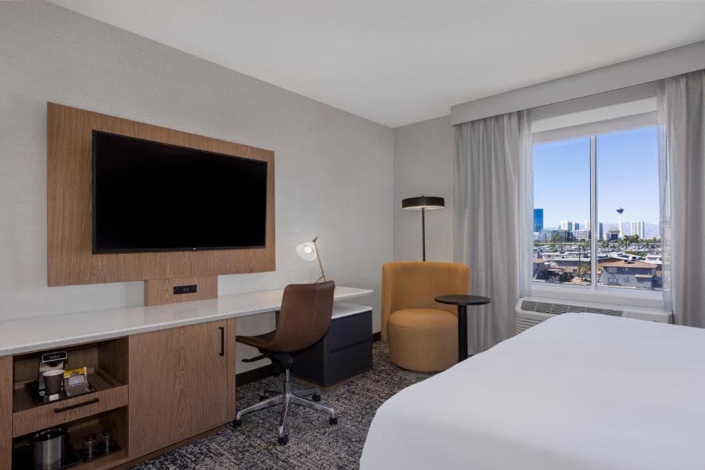 DoubleTree by Hilton Las Vegas East Flamingo - 43