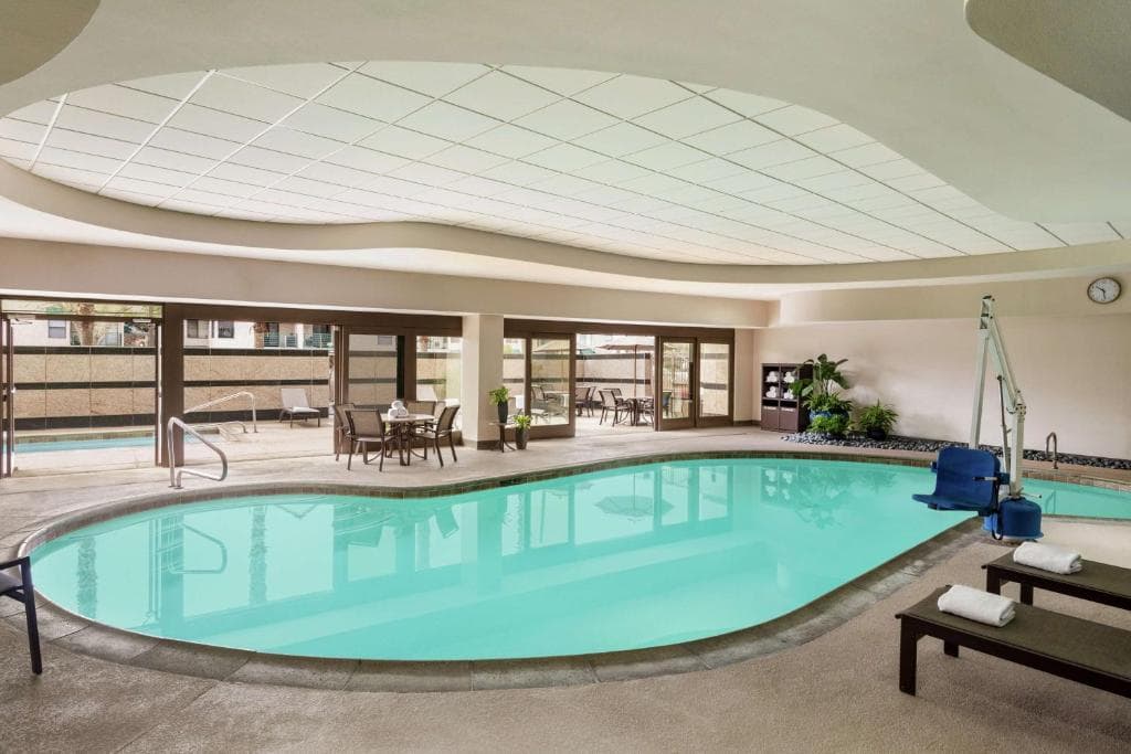 Embassy Suites by Hilton Convention Center Las Vegas - 4