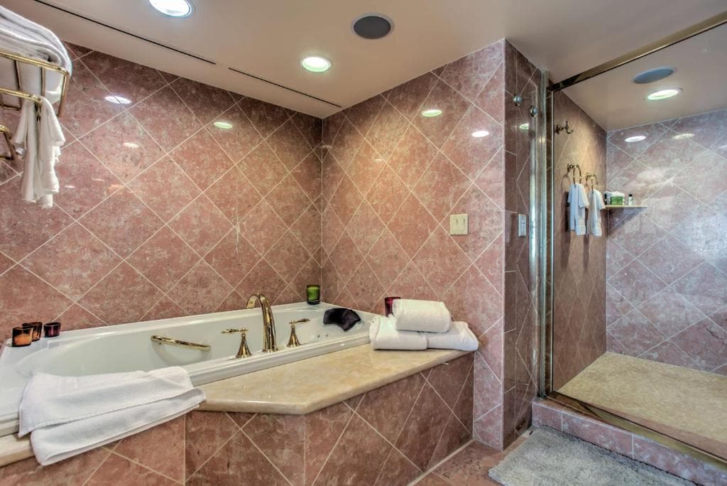Embassy Suites by Hilton Convention Center Las Vegas - 23